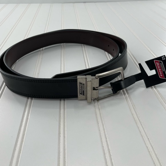 NWT Dickies Leather Belt Reversible Black Brown Size 52 - Picture 1 of 6